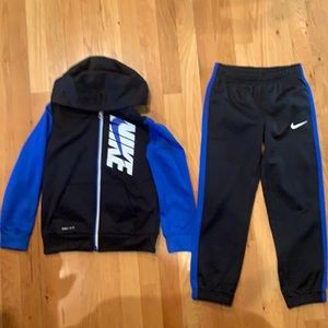 Nike Dri fit fleece zip up hoodie set. Size 7